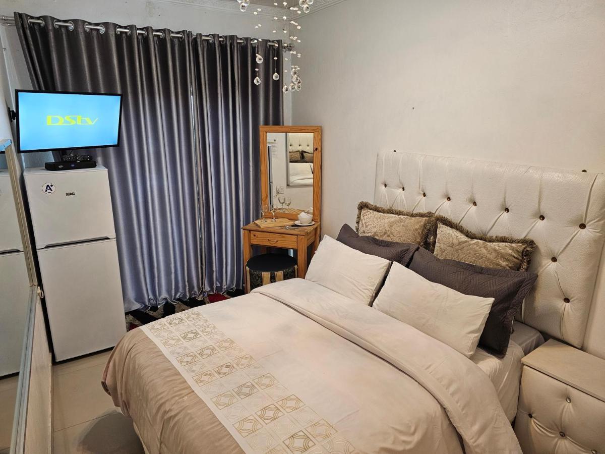 Rjs Guesthouse Дурбан Экстерьер фото