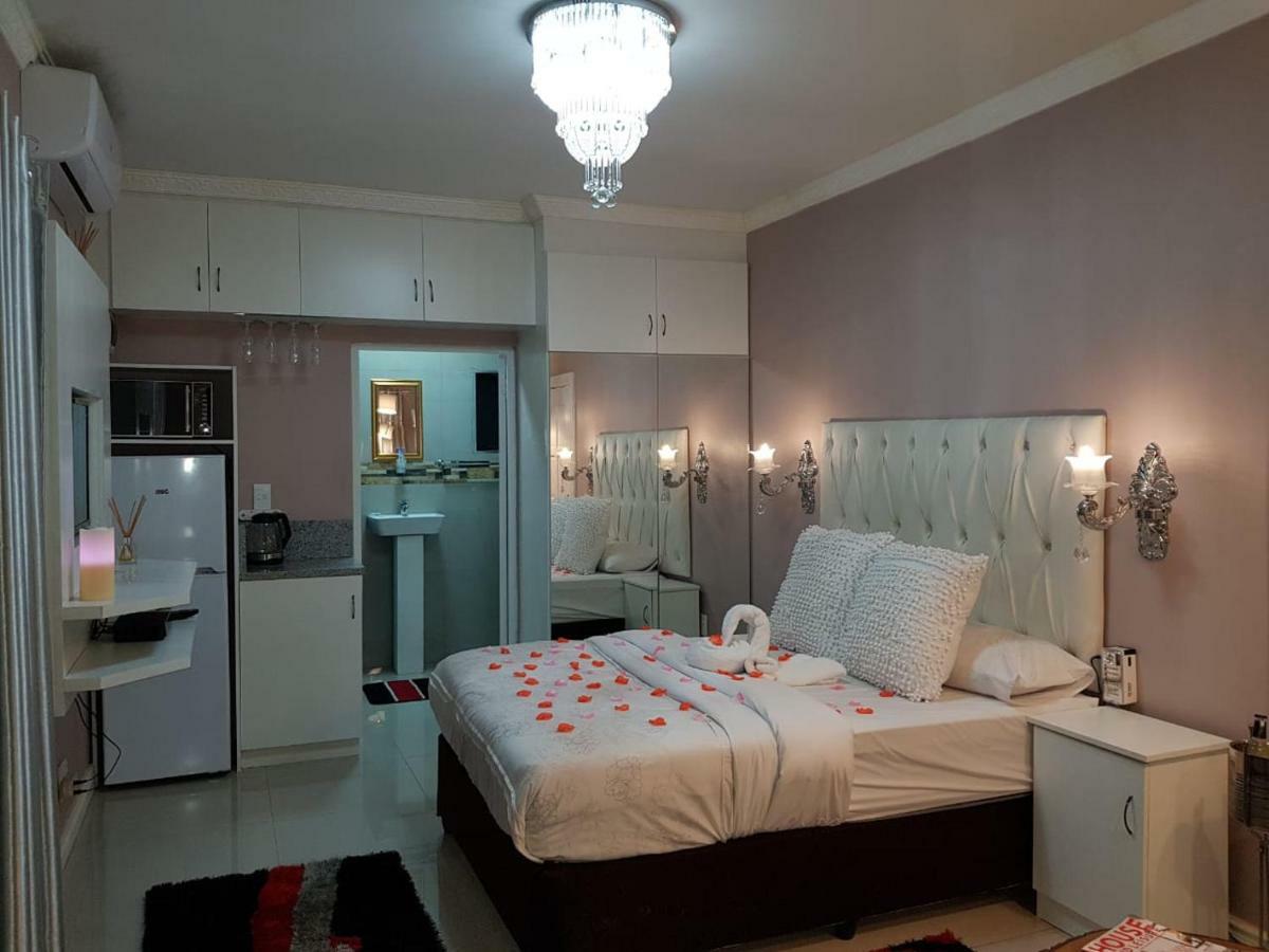 Rjs Guesthouse Дурбан Экстерьер фото