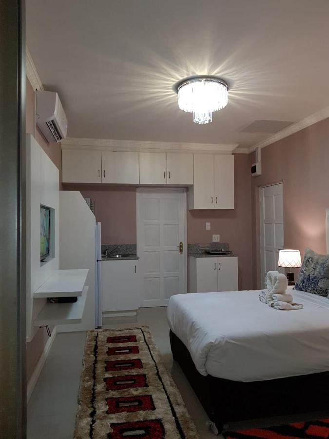Rjs Guesthouse Дурбан Экстерьер фото