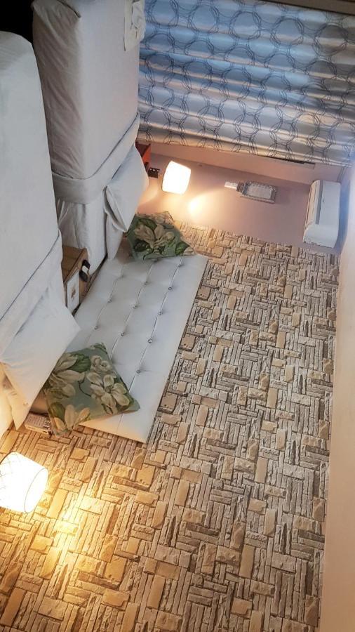 Rjs Guesthouse Дурбан Экстерьер фото