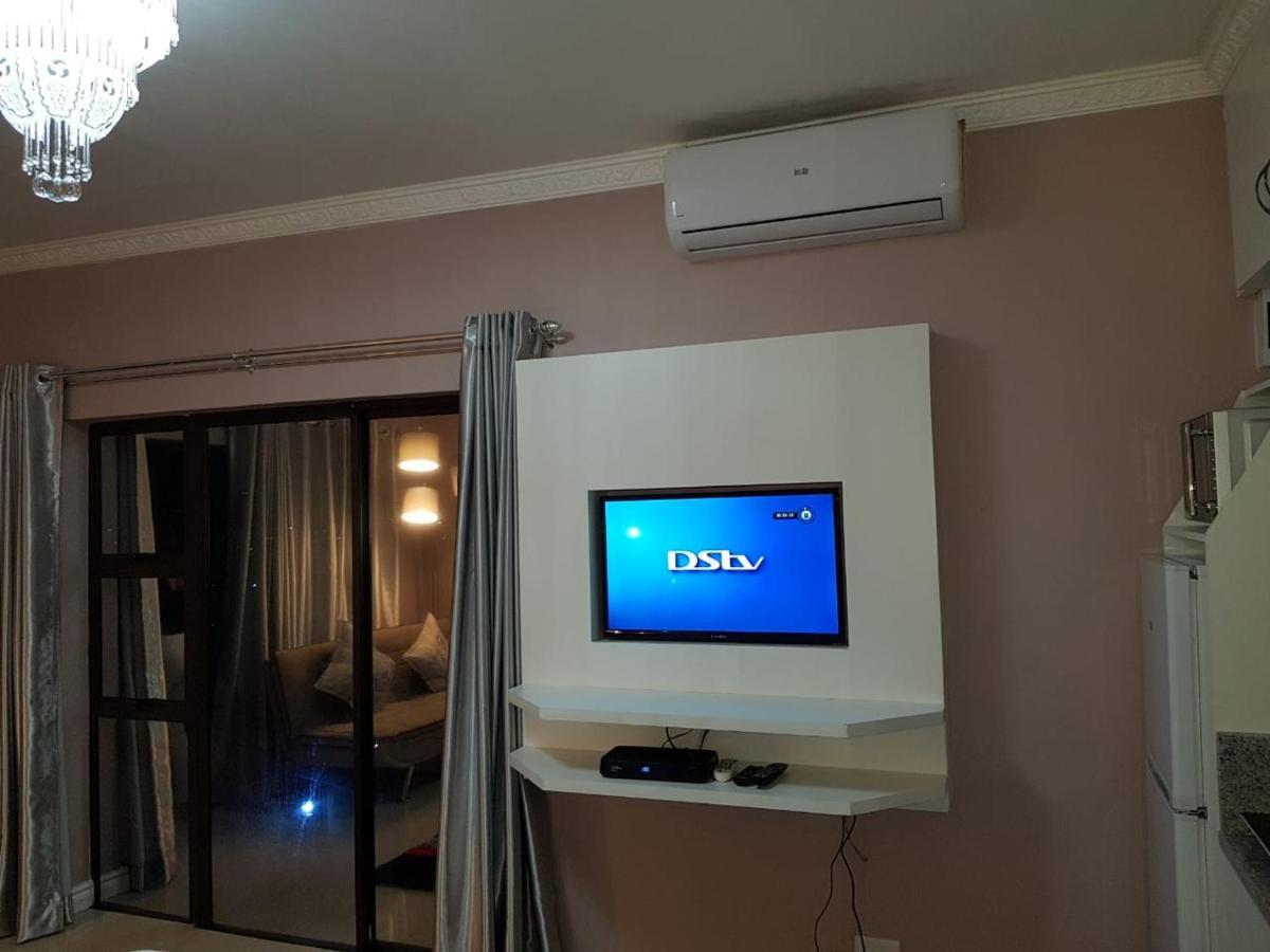 Rjs Guesthouse Дурбан Экстерьер фото